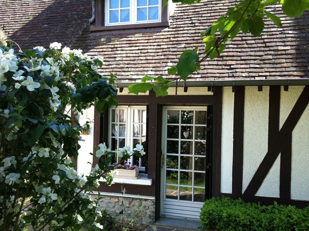La Colliniere Hotel Sainte-Gemme-Moronval Exterior photo